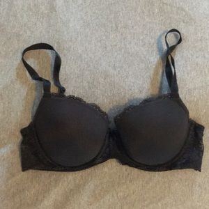 Victoria’s Secret Angels black lined Demi bra 34D